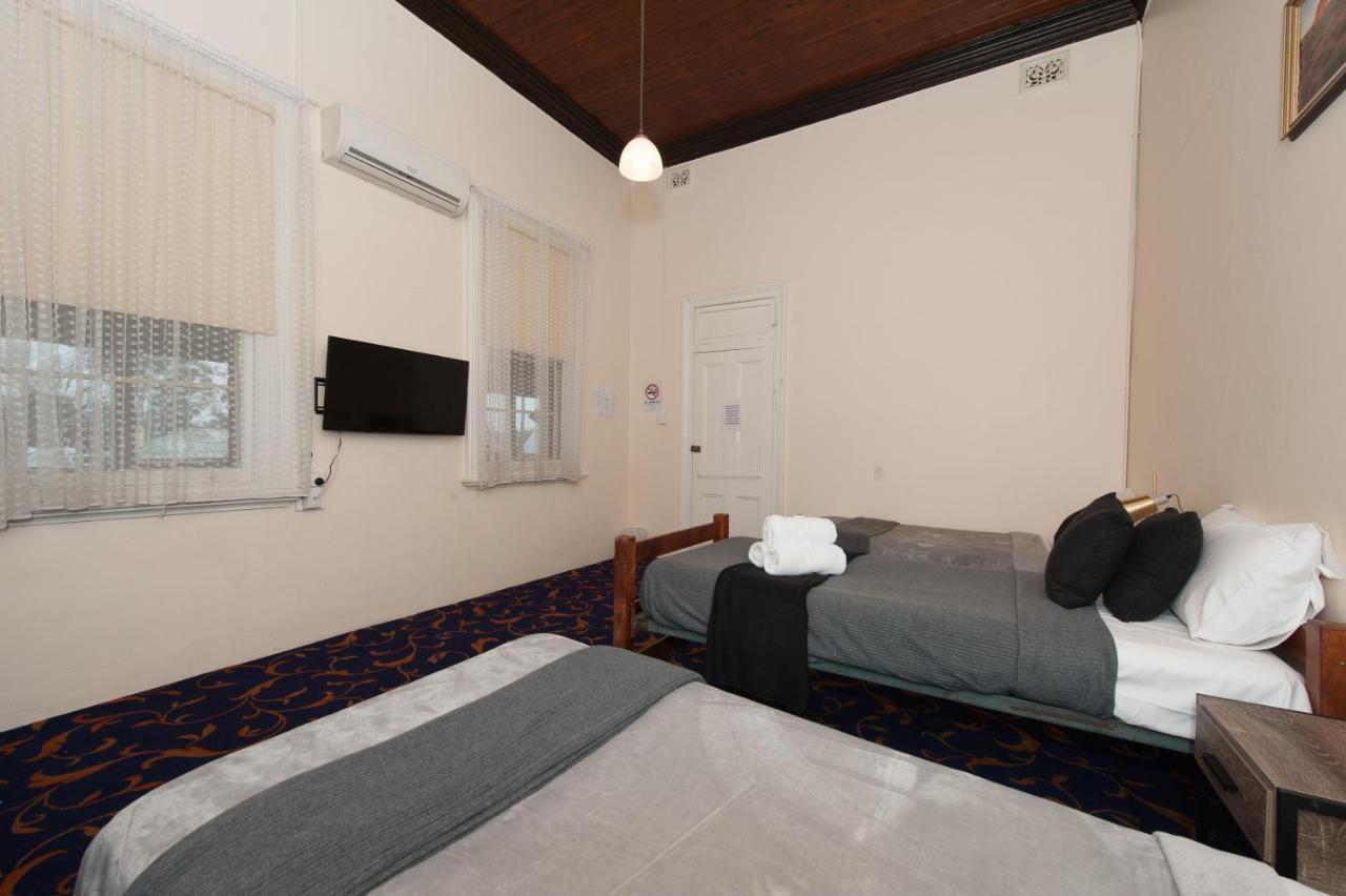 Riverina Hotel Holbrook Kültér fotó
